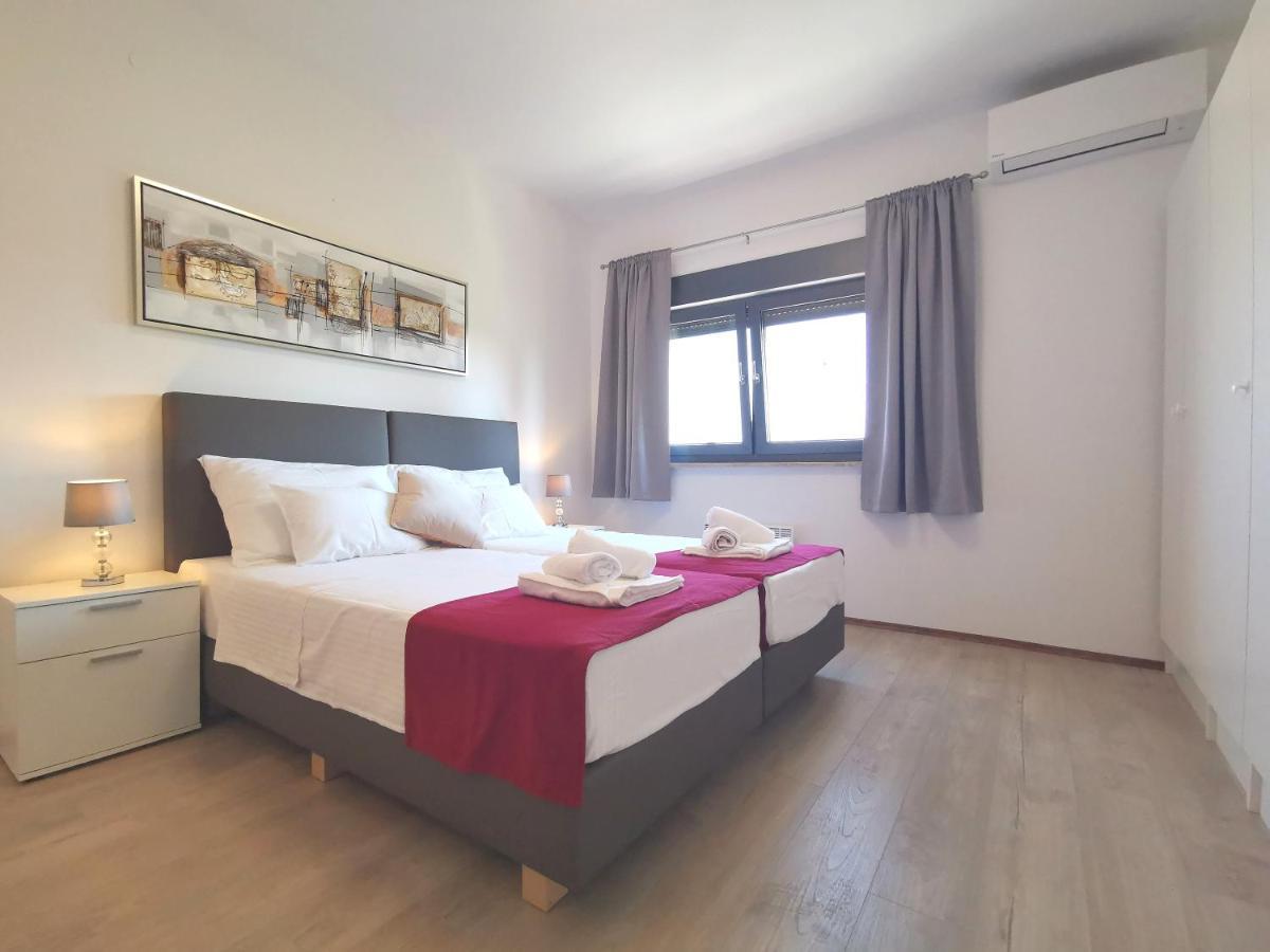 Apartment Pineta With Terrace & Park Wood View 普拉 外观 照片